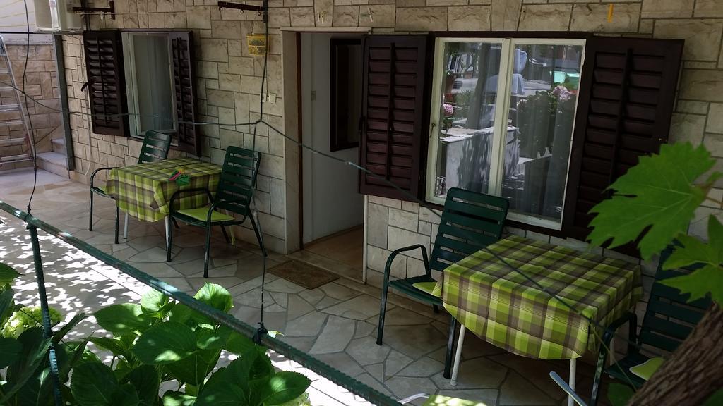 Apartamento Kuca Skrabic Baška Voda Exterior foto